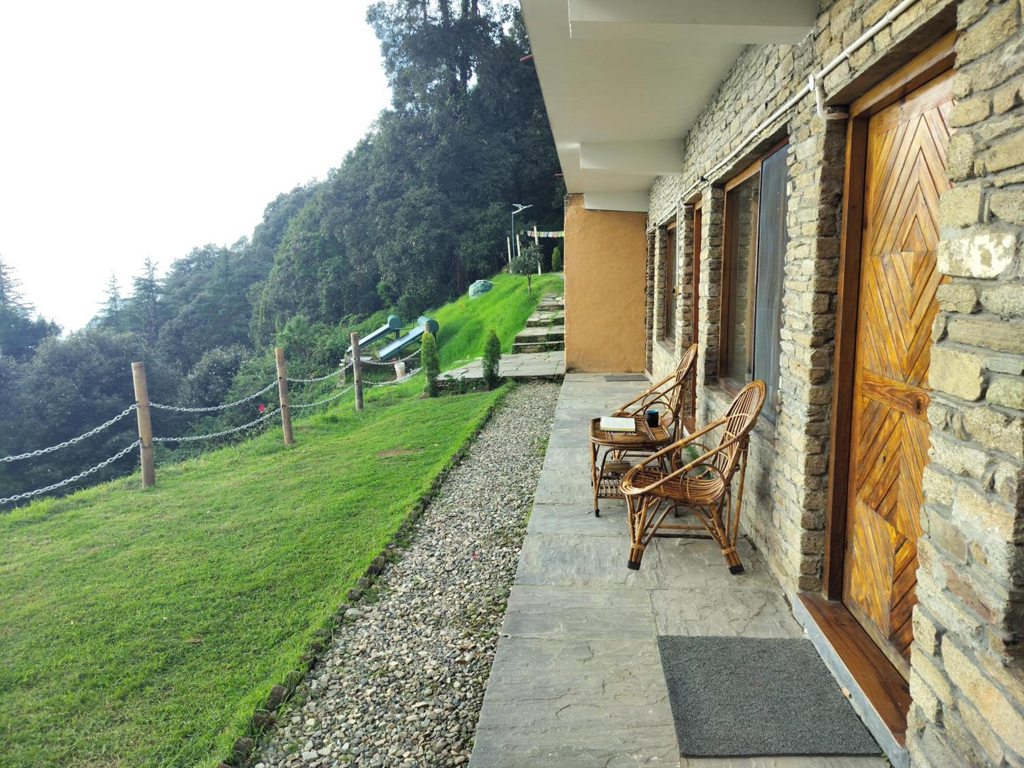 Simba Jungle Lodge, Binsar Wildlife Sanctuary Eksteriør bilde
